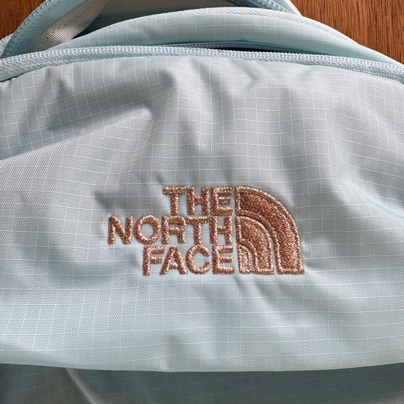 NWOT The North Face Pale Blue Borealis Luxe Backpack - Picture 8 of 12